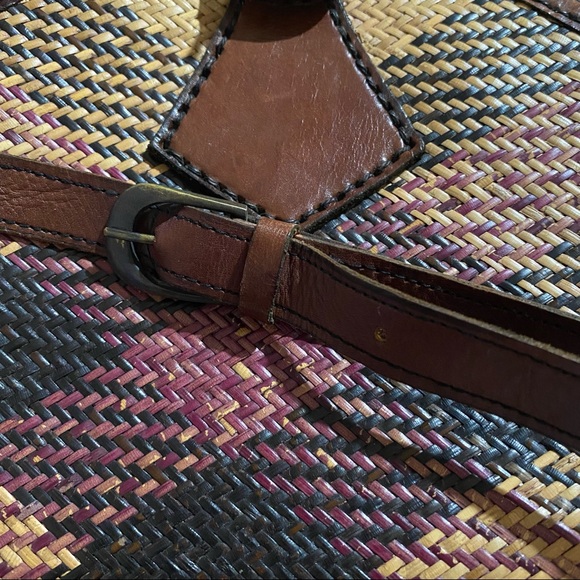 70s Vintage Basket Weaved & Leather Trim Handbag - Picture 6 of 9